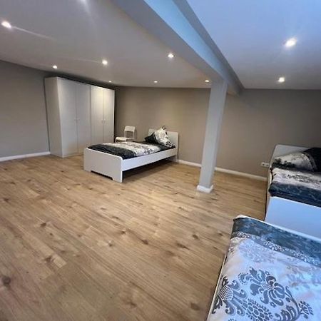 Serena Monteur Apartment Rodenbach  Eksteriør billede